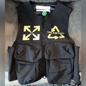 Small Off white utility vest